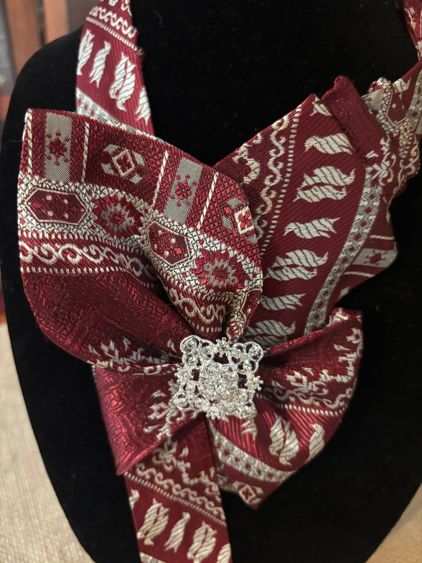 Elegant patterned Maroon and silver Neck Tie slide with Silver tone and crystal brooch.