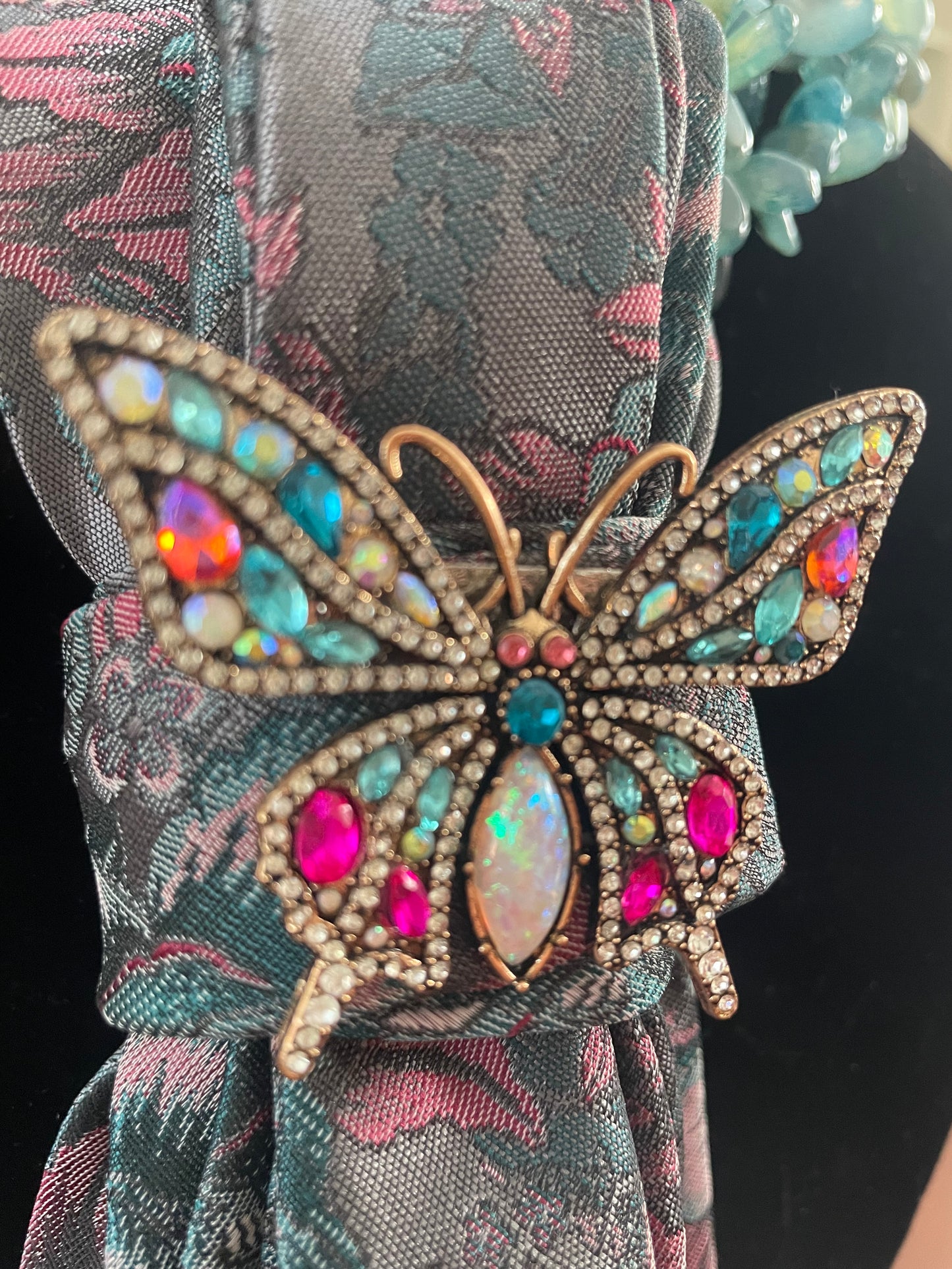 Brilliant Retro Butterfly Necktie Necklace