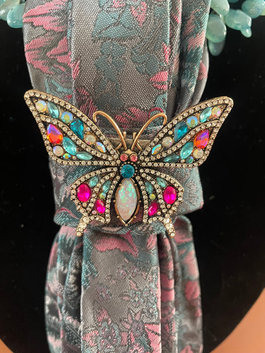 Brilliant Retro Butterfly Necktie Necklace