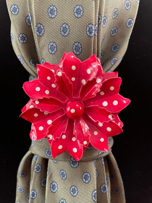 Candy-striped Poinsettia Necktie Necklace