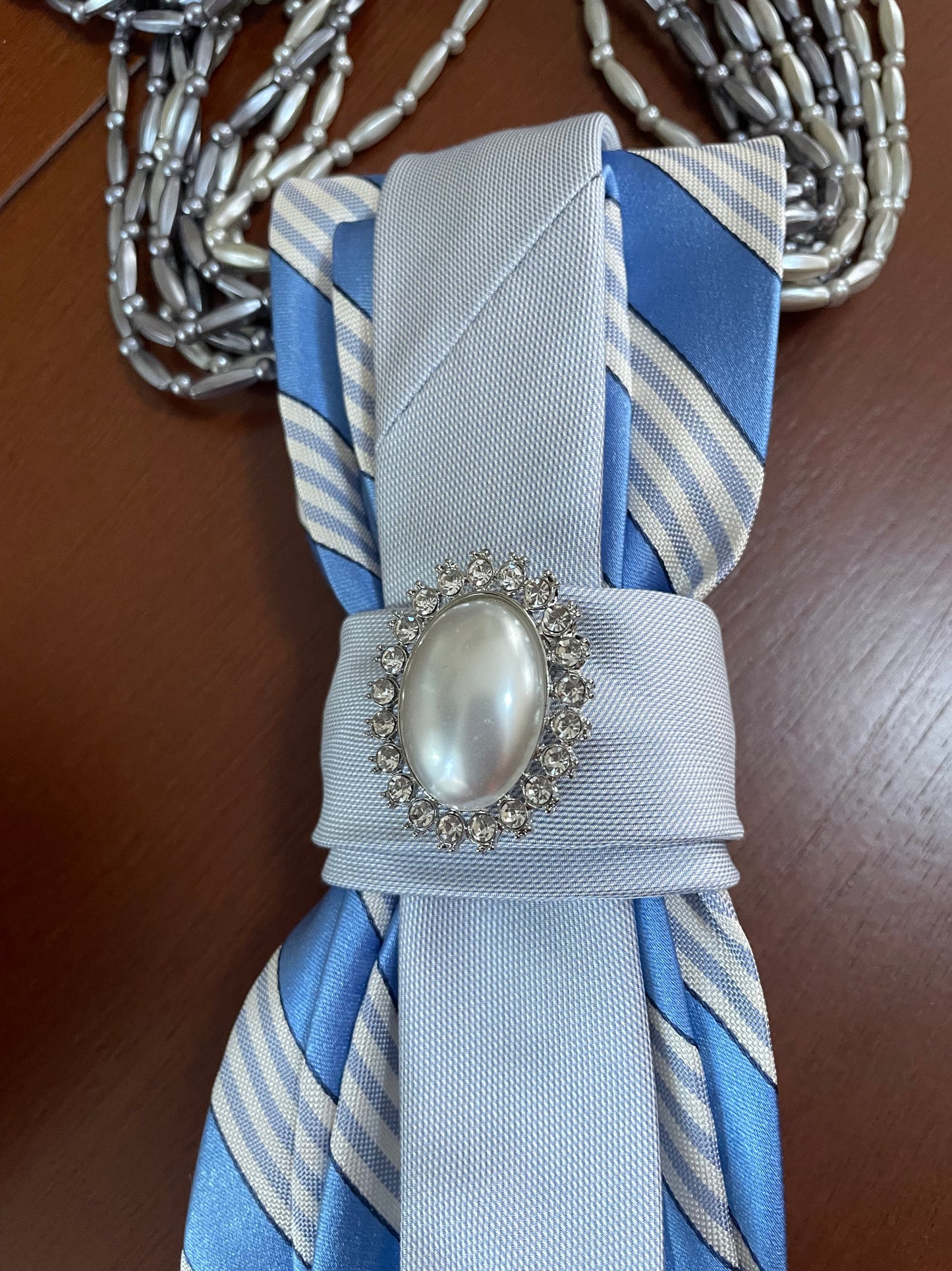 Pearl on Point Necktie Necklace