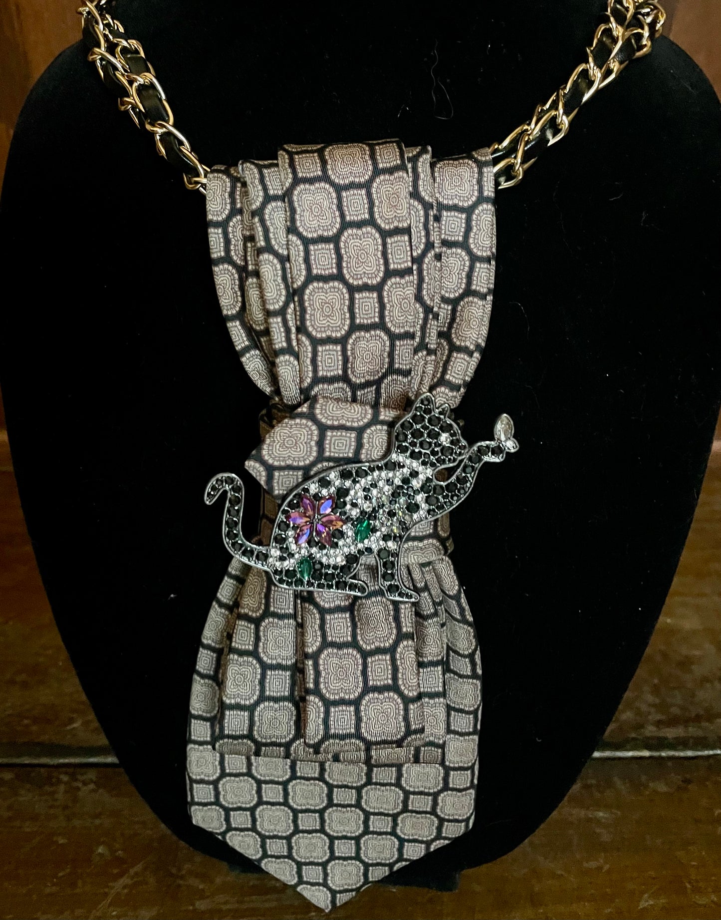 Cat’s Meow! Necktie Necklace