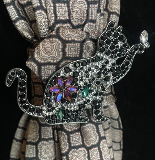 Cat’s Meow! Necktie Necklace