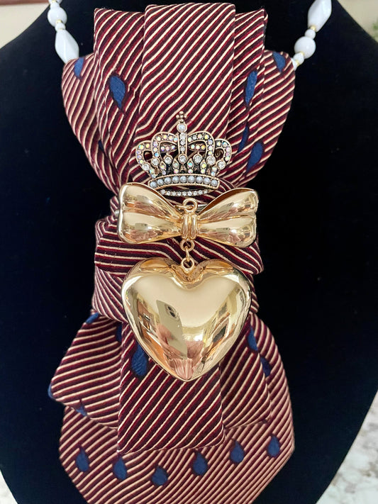 Queen of Hearts! Necktie Necklace