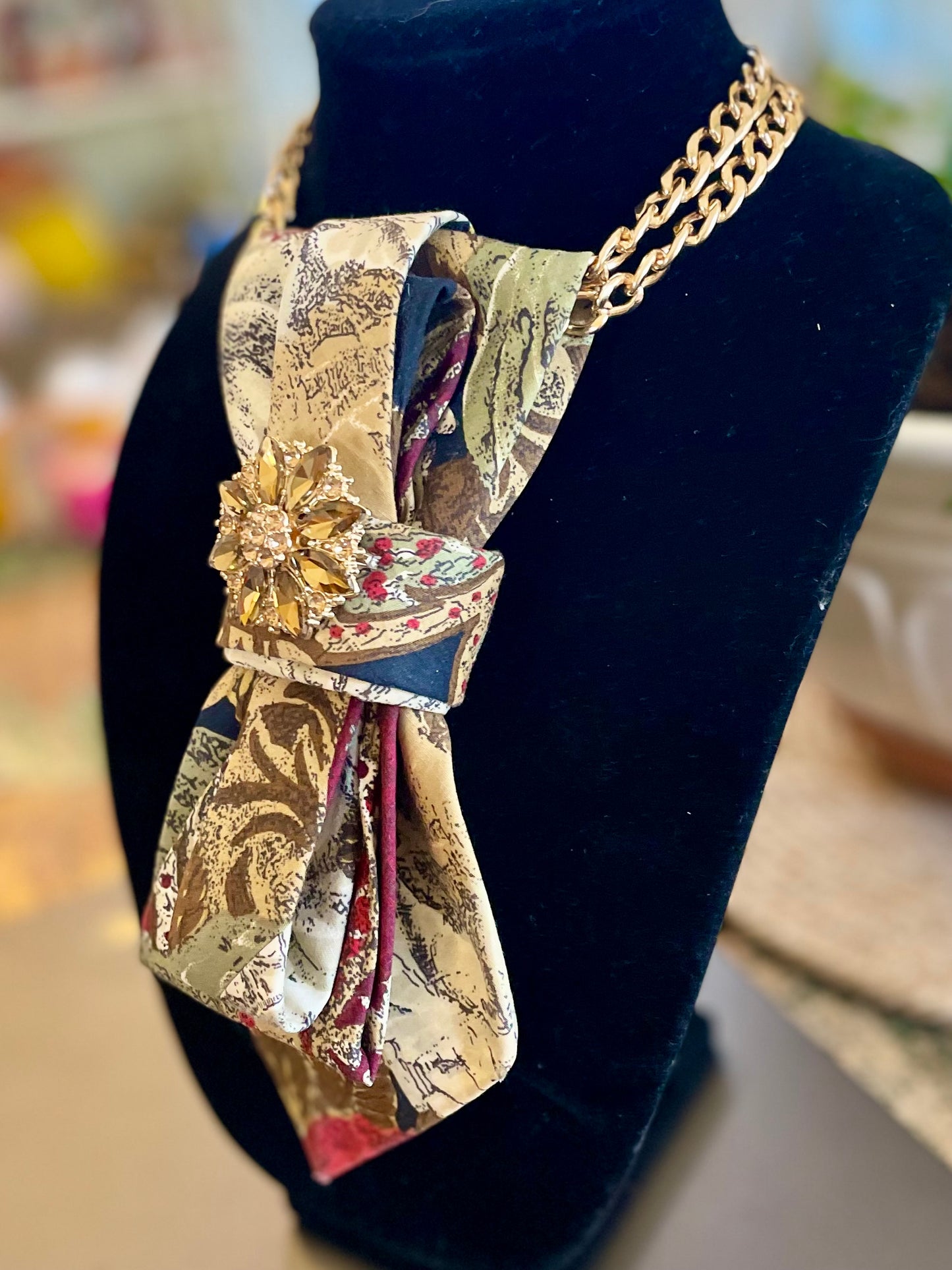 Golden Glitz Necktie Necklace