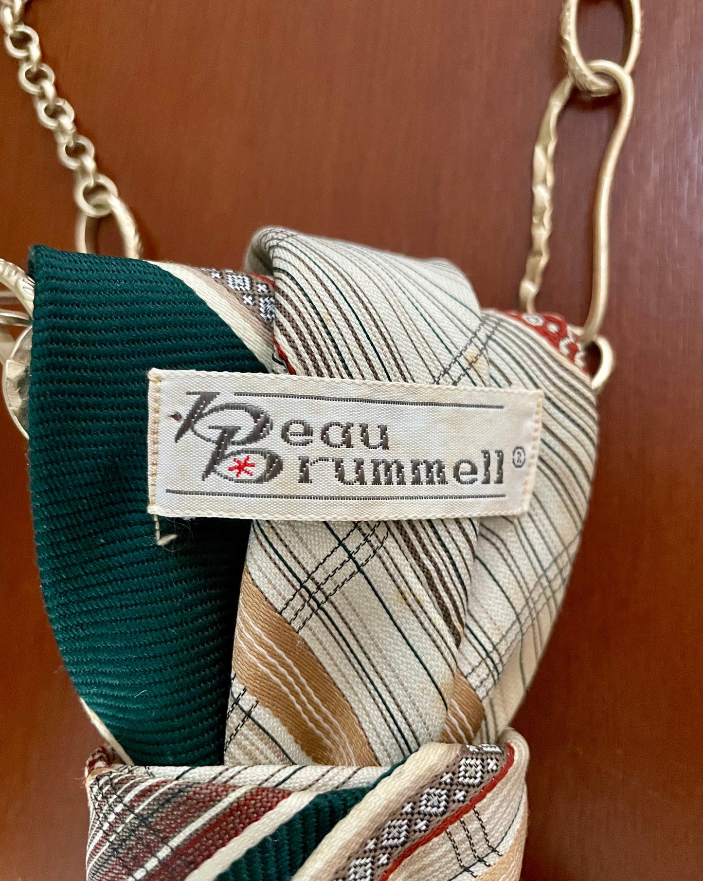 Sparkling Snowflake Vintage Necktie Necklace