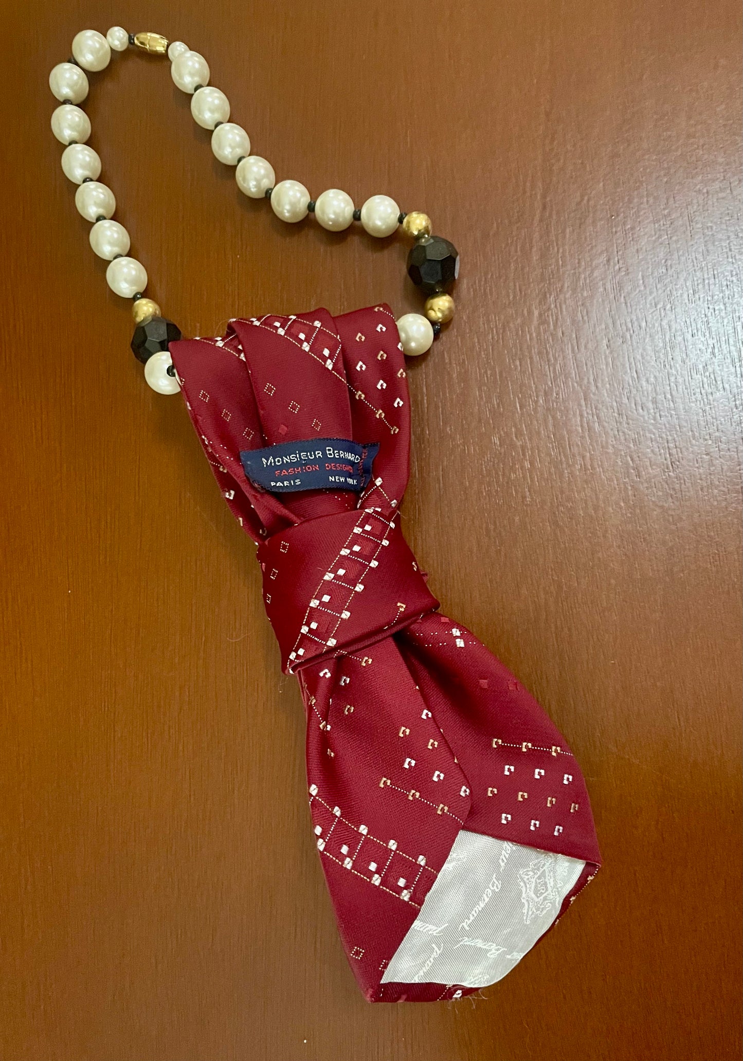 Music Note Necktie Necklace