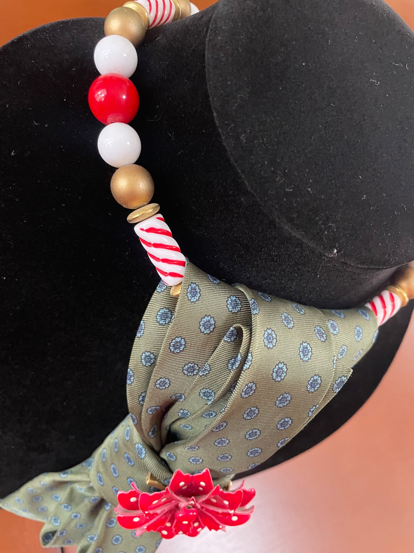 Candy-striped Poinsettia Necktie Necklace