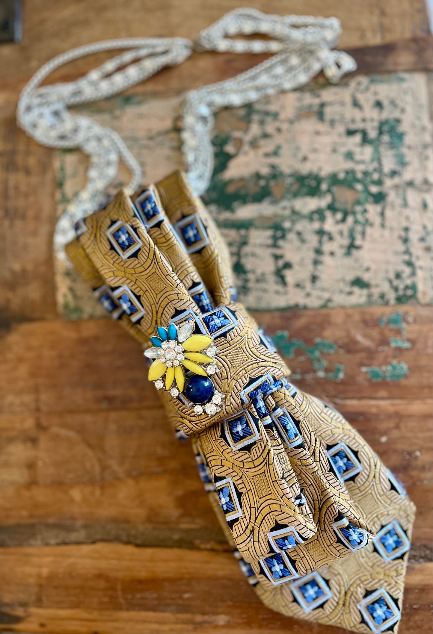 Geometric Gem Necktie Necklace