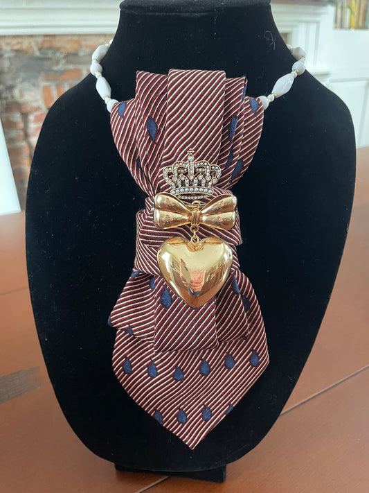 Queen of Hearts! Necktie Necklace