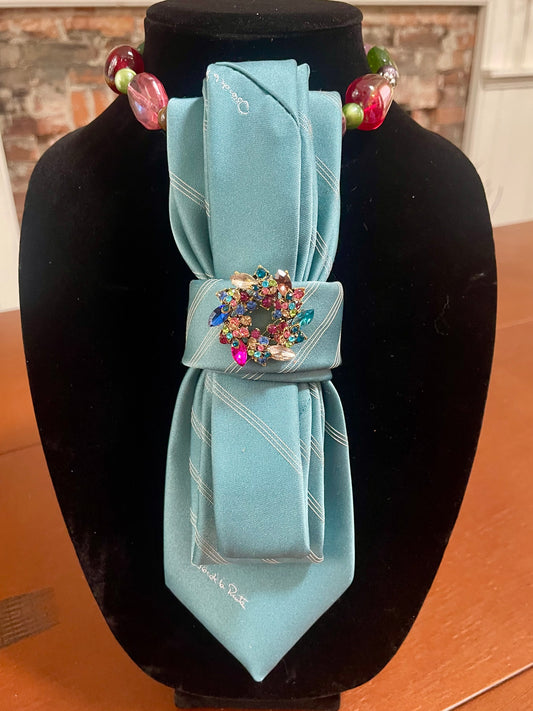 Oscar de la Renta Necktie Necklace