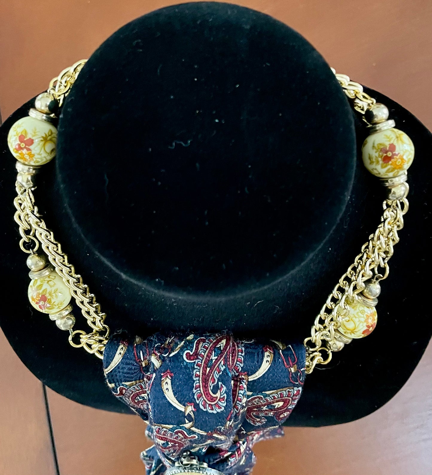 Old-time Holiday Cheer Necktie Necklace