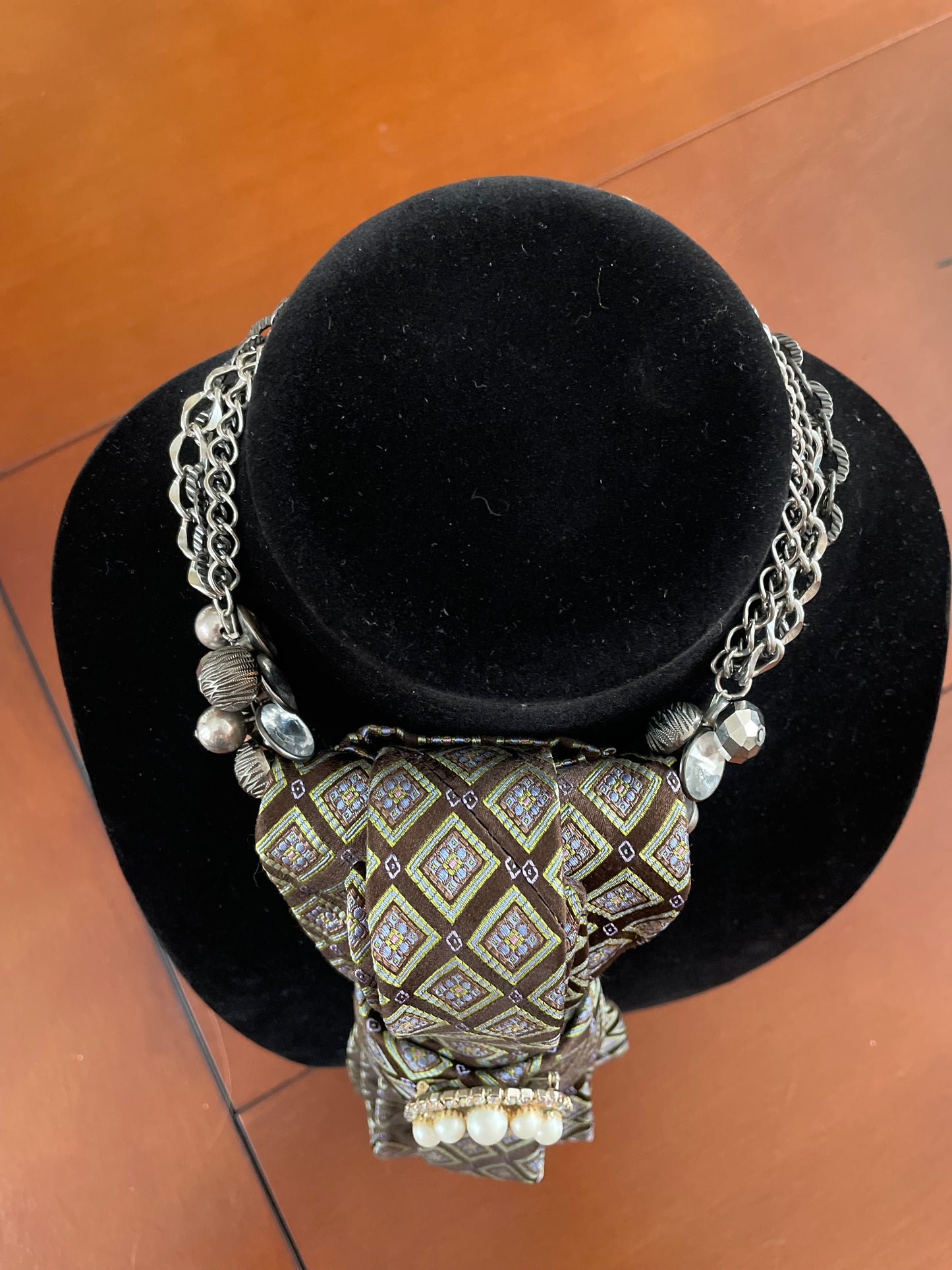 Lucky Horseshoe! Necktie Necklace