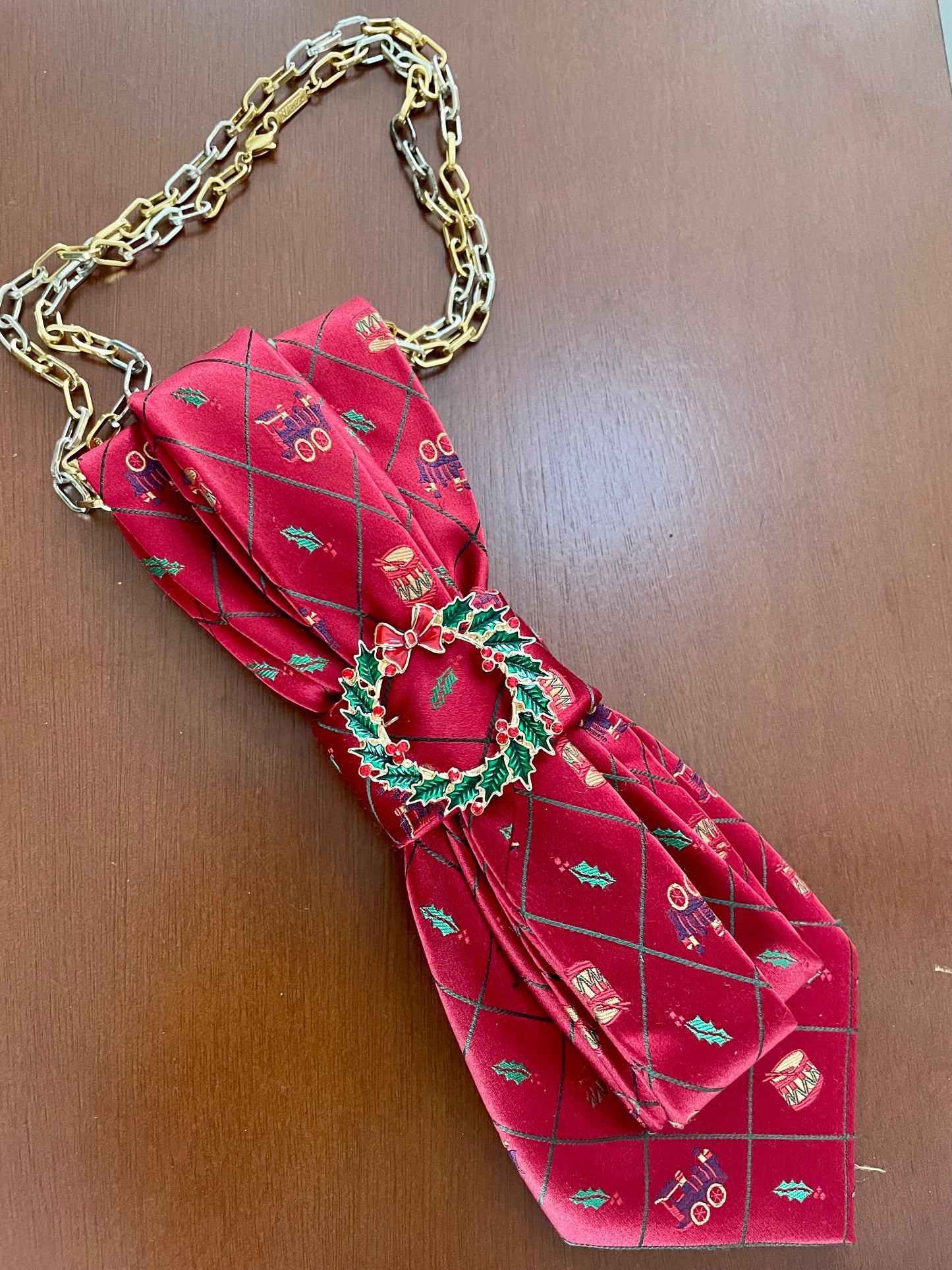 A Classic Hallmark Christmas Necktie Necklace