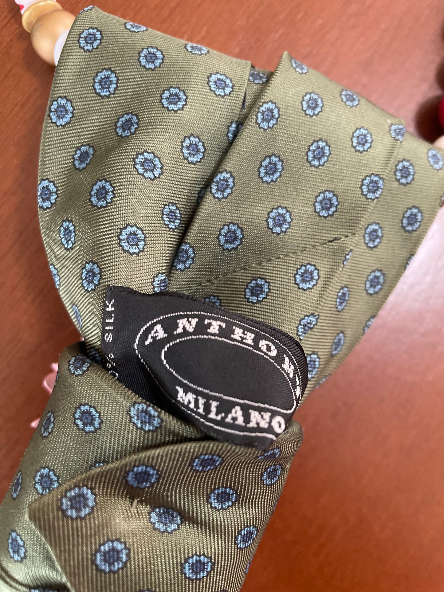 Candy-striped Poinsettia Necktie Necklace