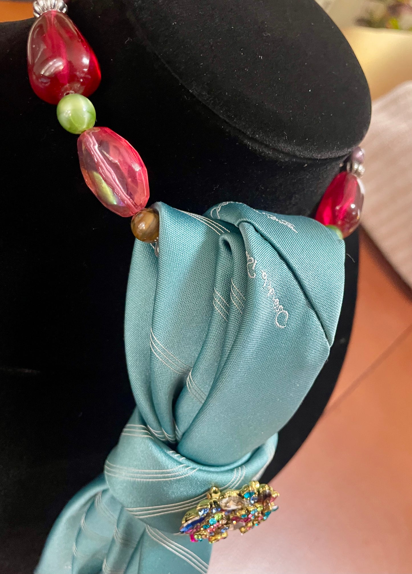 Oscar de la Renta Necktie Necklace