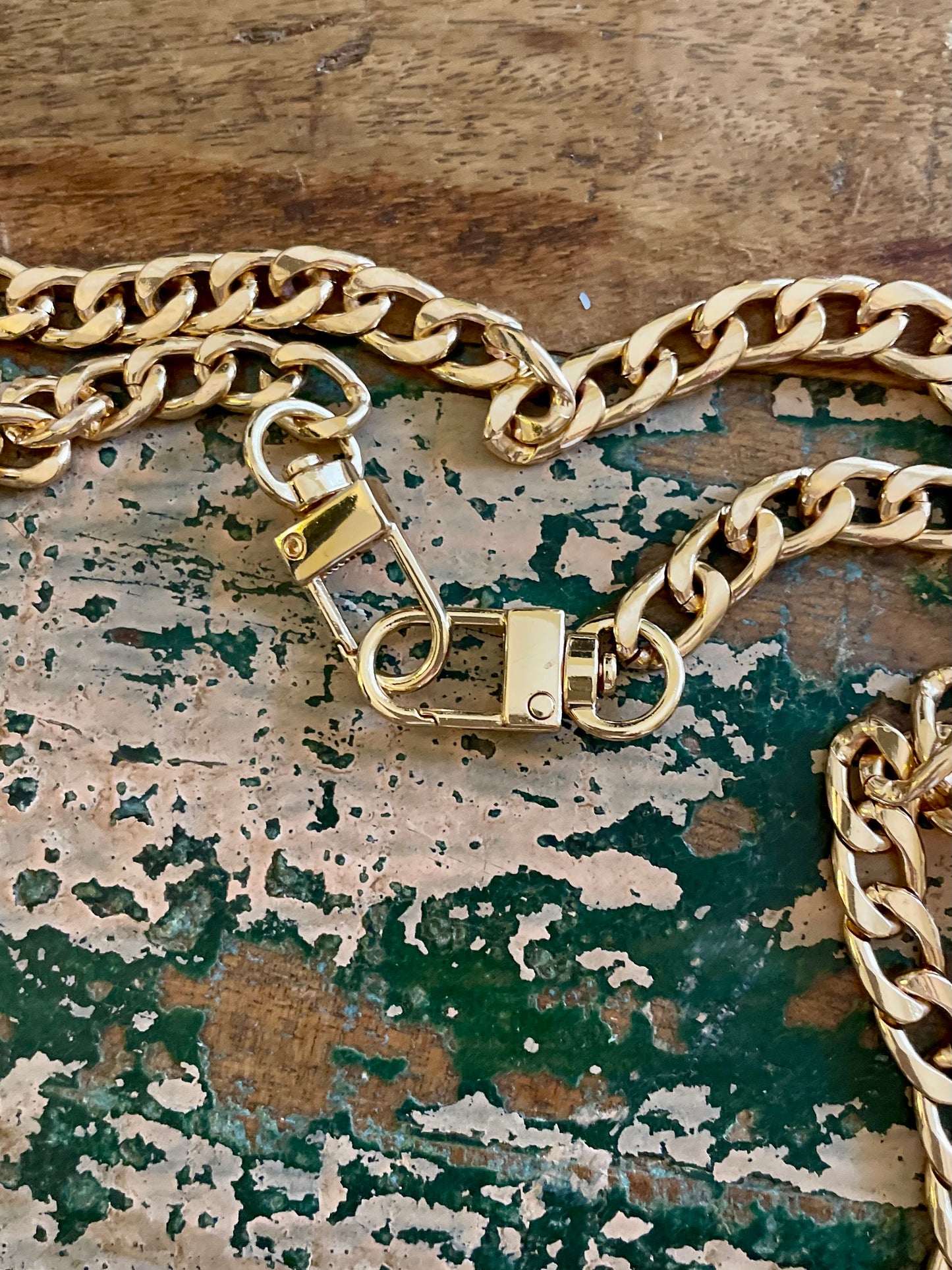 Golden Glitz Necktie Necklace