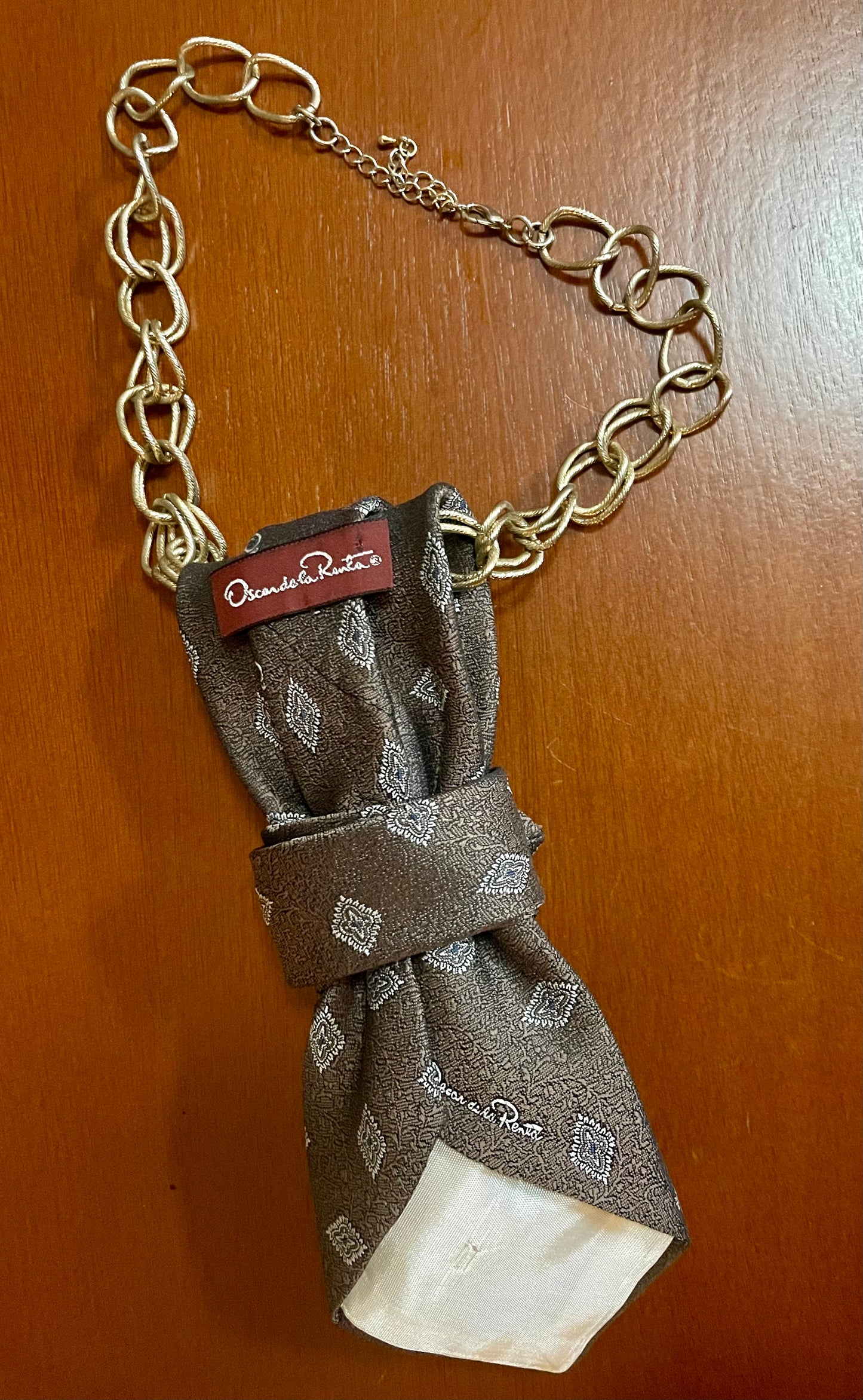 Oscar de la Renta Bow and Chain necktie necklace