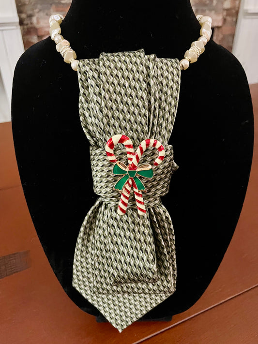 Twisted Peppermint Necktie Necklace